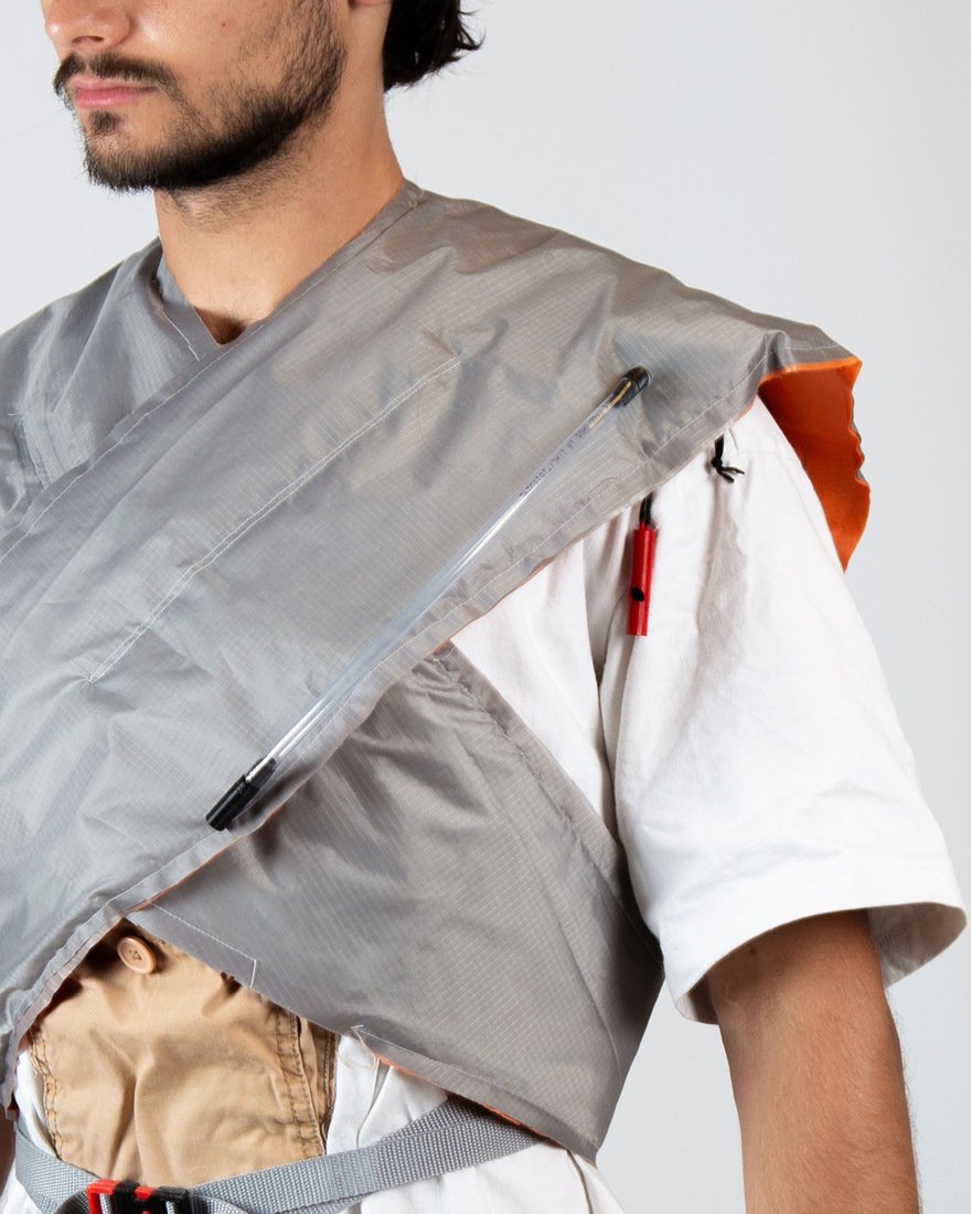 Afetlere Tasarımcı Eli: Eva Steinz'in Ödüllü Kurtarma Yeleği