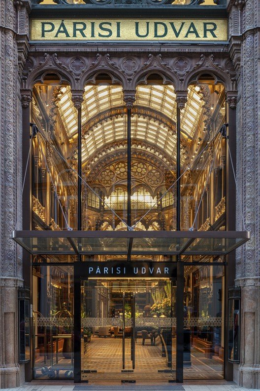 Art Nouveau Diriliyor: Çağdaş Mekanlara Sanat ve Zanaat Dokunuşu