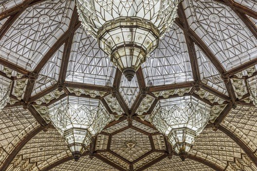 Art Nouveau Diriliyor: Çağdaş Mekanlara Sanat ve Zanaat Dokunuşu