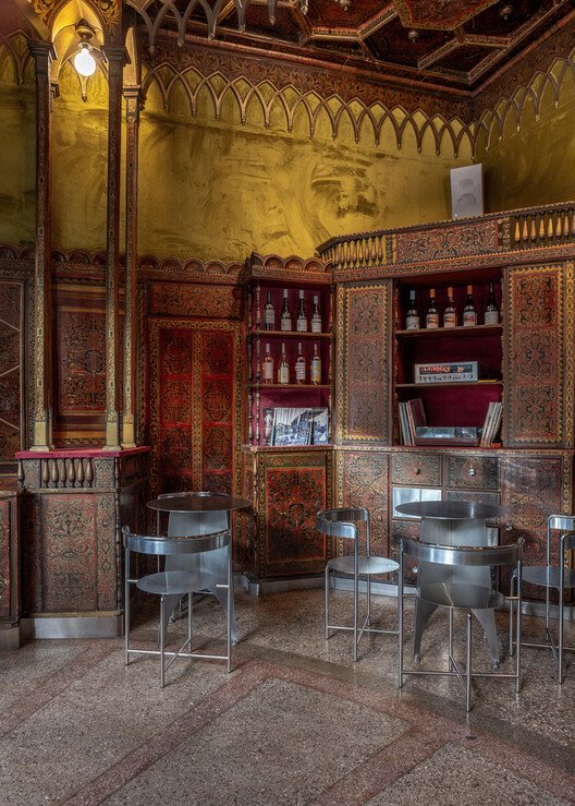 Art Nouveau Diriliyor: Çağdaş Mekanlara Sanat ve Zanaat Dokunuşu