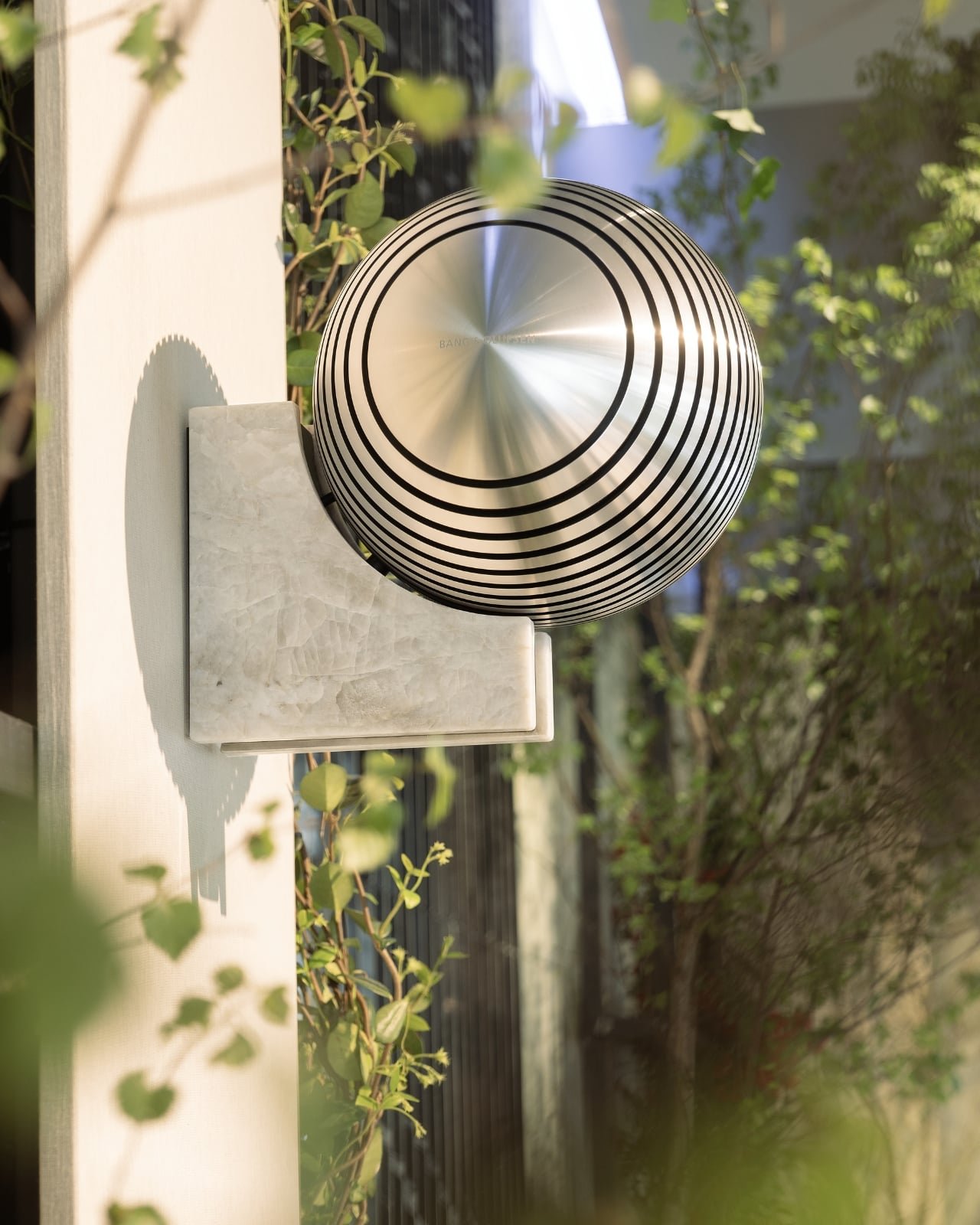 Bang & Olufsen Milano'da: Taşla Dans Eden Sesin Mimarisi