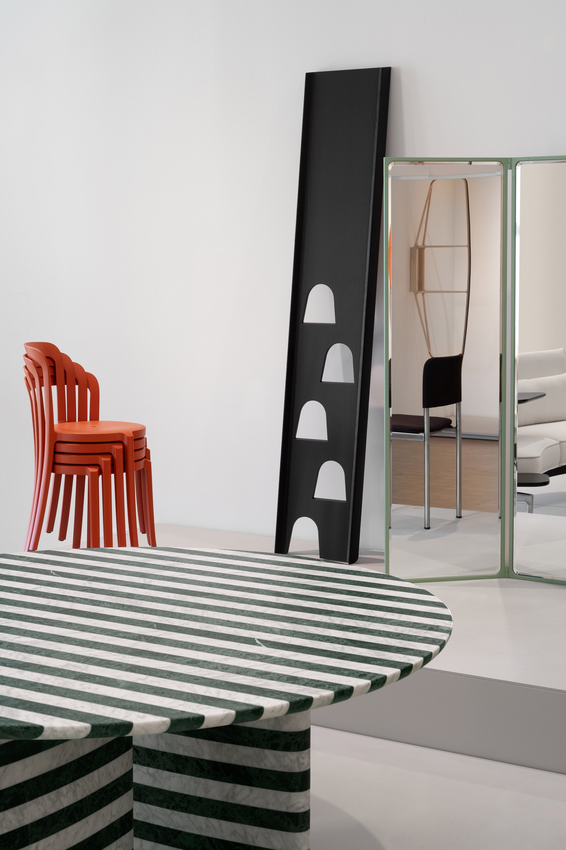 Barber ve Osgerby: Milano Triennale'de 30 Yıllık Tasarım Zirvesi