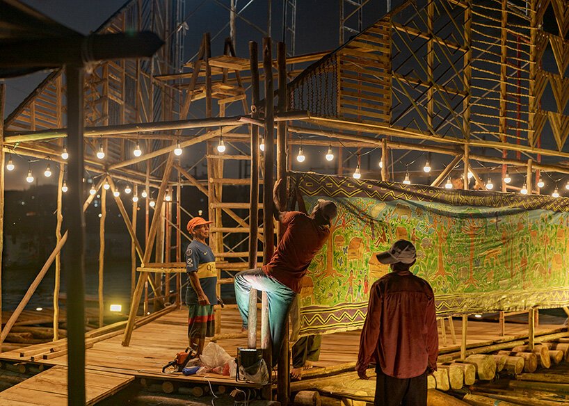 Belén'de Sularla Dans Eden Sanat: Espacio Común'un Yüzen Sahnesi