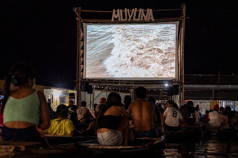Belén'de Sularla Dans Eden Sanat: Espacio Común'un Yüzen Sahnesi