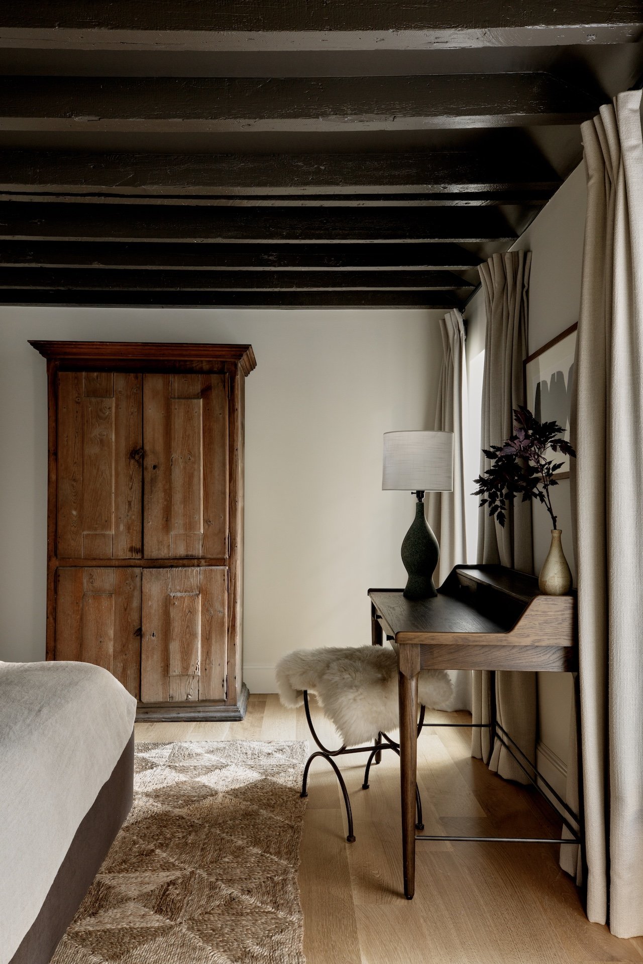 Ravi Raj: Yüzyıllık Mirası Çağdaş Sanatla Yeniden Yaratmak