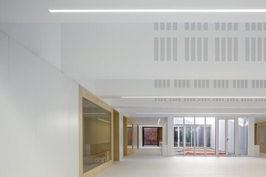 C+S Architects: Okullar, Toplumun Can Damarı Olan Piazza'lara Dönüşüyor