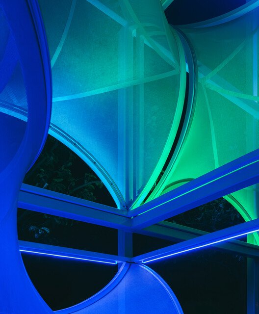 Curly Cube: Şanghay'ın Kamusal Yaşamına Yön Veren Modüler Sanat