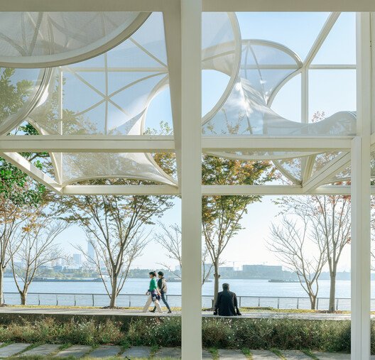 Curly Cube: Şanghay'ın Kamusal Yaşamına Yön Veren Modüler Sanat