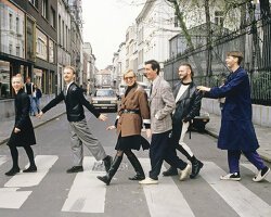 Lab Ürünü T-Rex Derisi Çanta: Dinozor DNA'sından Lüks Moda