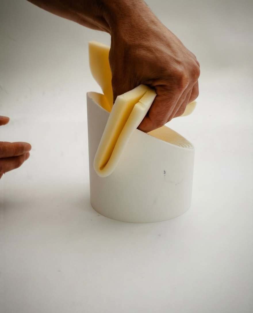 Döşemeye Yeni Bakış: Raw-Edges’in Ezber Bozan Sandalye Tasarımı