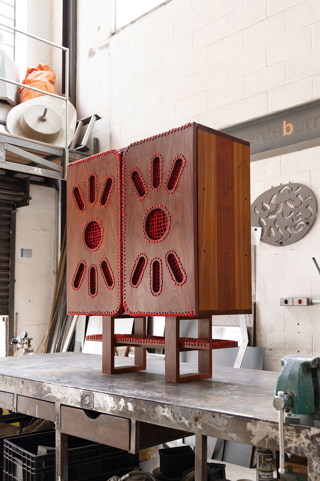 Emma In Paraty: Kusurlu Güzelliği Kucaklayan Bir Tasarım Manifestosu