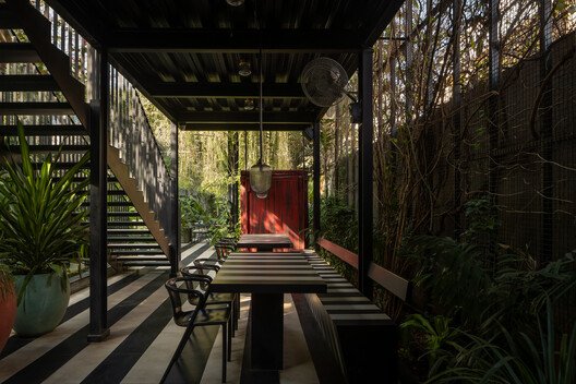 Sanayinin Kalbinde Bir Vaha: M9 Design'dan Sunrise Garden Restoran