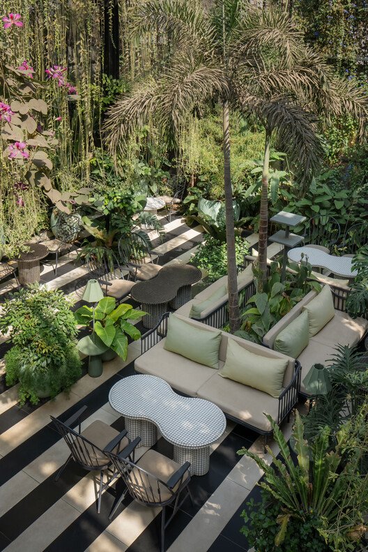 Sanayinin Kalbinde Bir Vaha: M9 Design'dan Sunrise Garden Restoran