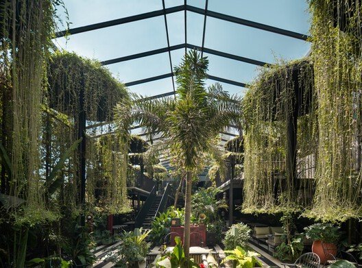 Sanayinin Kalbinde Bir Vaha: M9 Design'dan Sunrise Garden Restoran