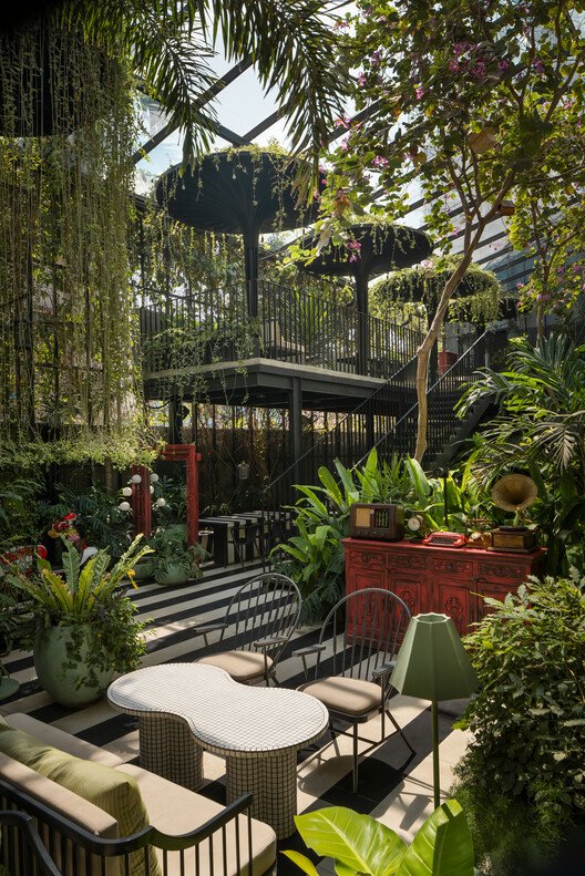 Sanayinin Kalbinde Bir Vaha: M9 Design'dan Sunrise Garden Restoran