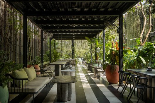 Sanayinin Kalbinde Bir Vaha: M9 Design'dan Sunrise Garden Restoran