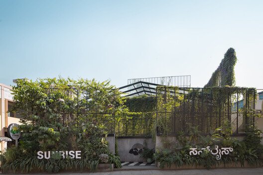 Sanayinin Kalbinde Bir Vaha: M9 Design'dan Sunrise Garden Restoran