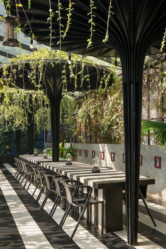 Sanayinin Kalbinde Bir Vaha: M9 Design'dan Sunrise Garden Restoran