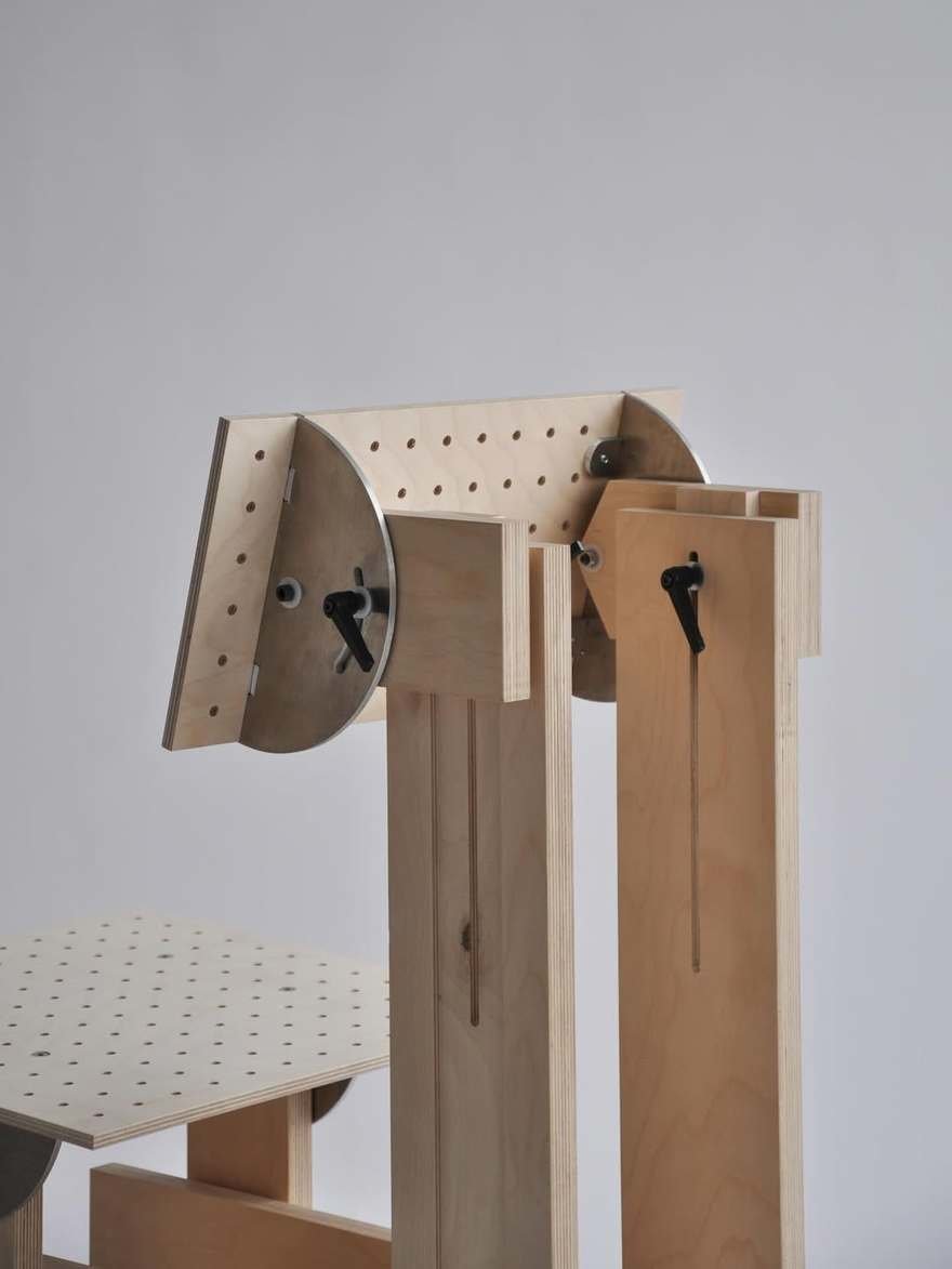 Sandalye Kalıbının Gizli Gücü: Timothée Mion'dan Tasarım Anatomisi