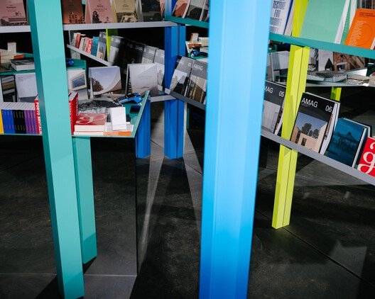 Sınırları Zorlayan Renkler: Fala'dan Bütçe Dostu Fuar Standı Devrimi