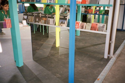 Sınırları Zorlayan Renkler: Fala'dan Bütçe Dostu Fuar Standı Devrimi