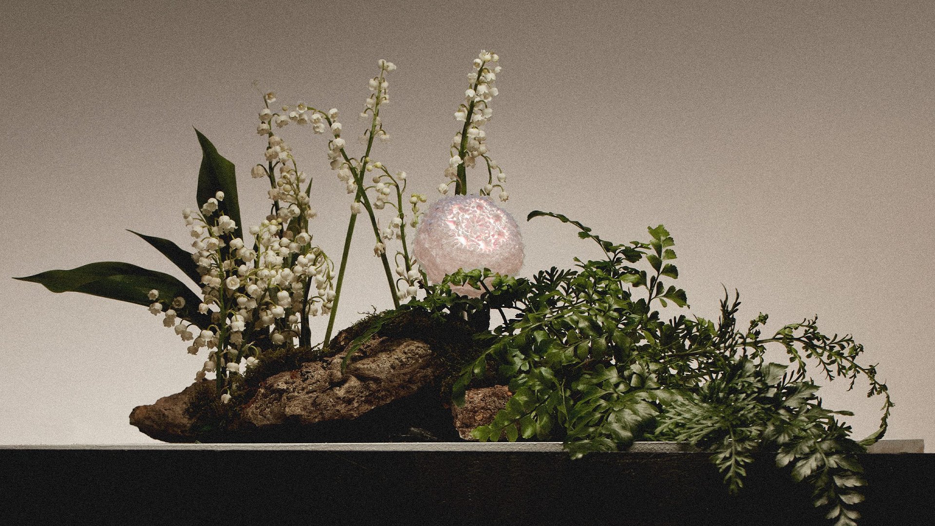 Faux Flora: Kirliliğin Çaldığı Çiçek Kokularını Arılara İade Eden Tasarım