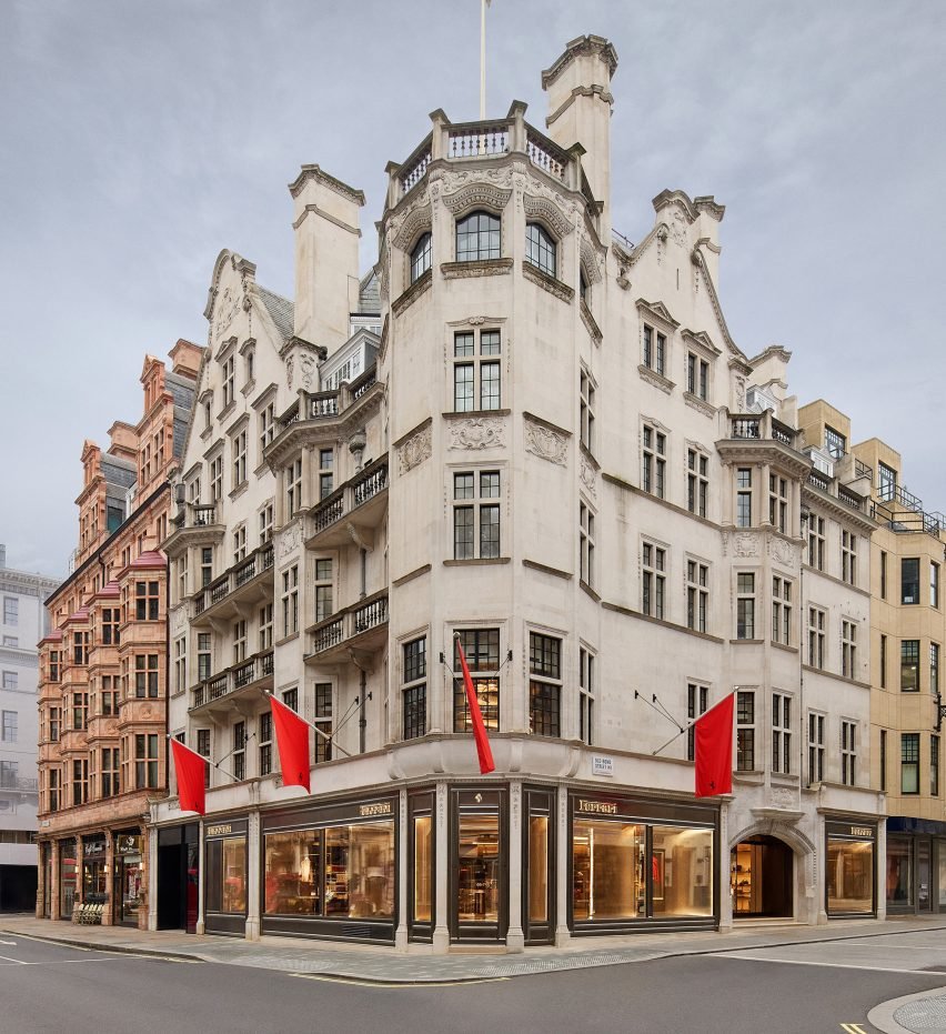 Ferrari Londra: Kırmızı Mirasın Moda ve Tasarım Buluşması