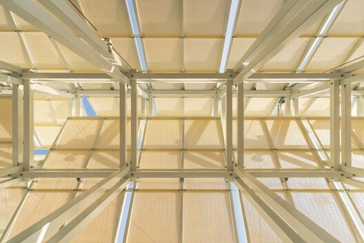 Flipmod: Subtropikal Şehirleri Serinleten Akıllı Gölge Tasarımı