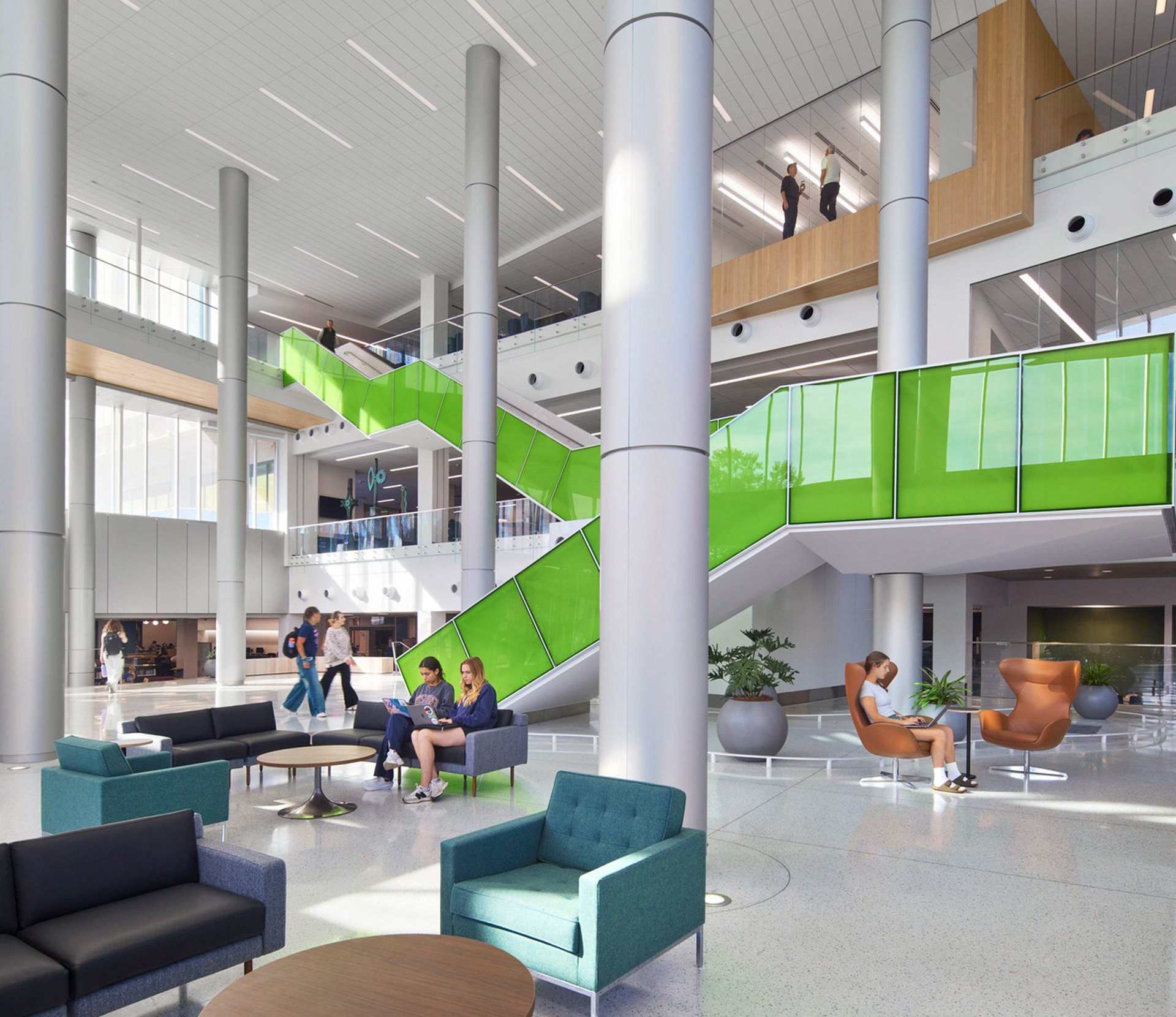 Hillman Kütüphanesi: Brutalist Mirastan Modern Işığa Doğuş