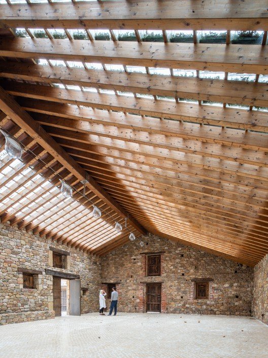 Çini Gökyüzü Pavyonu: Geleneksel Dokunuşla Modern Bir Işık Şöleni