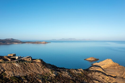 Ege'de Güneşle Dans: Paros'taki Yazlık Evin Büyüleyici Mimarisi