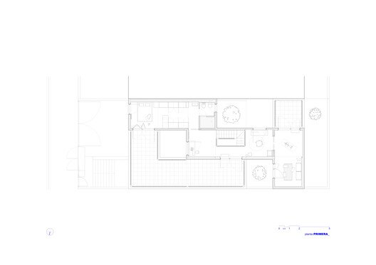Hermi Evi: Pencereyi Mimariye Dönüştüren Yoğun Bir Eşik