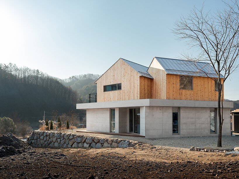 Hoengseong'da Sakin Yaşam: Ahşap Kütlelerin Doğayla Dansı