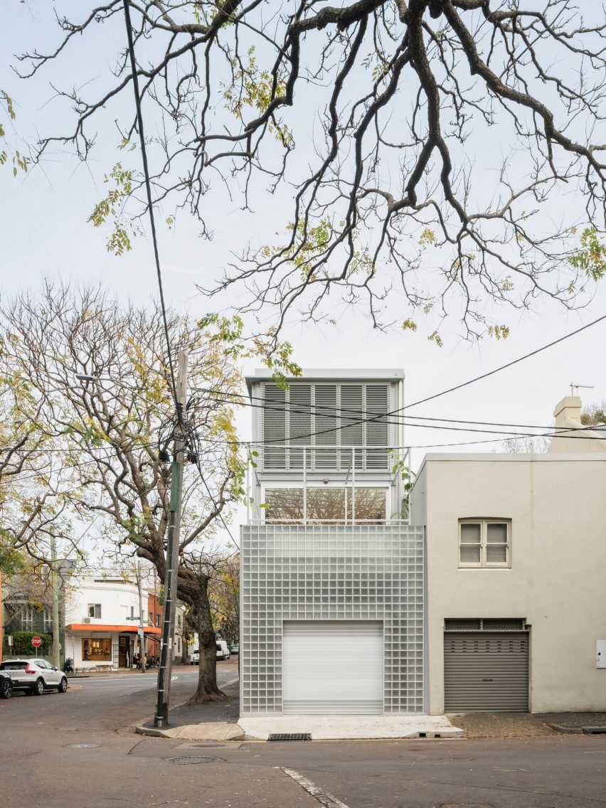 Sydney'de Tarihi Pub'ın "Işık Duvarı"yla Yeniden Doğuşu