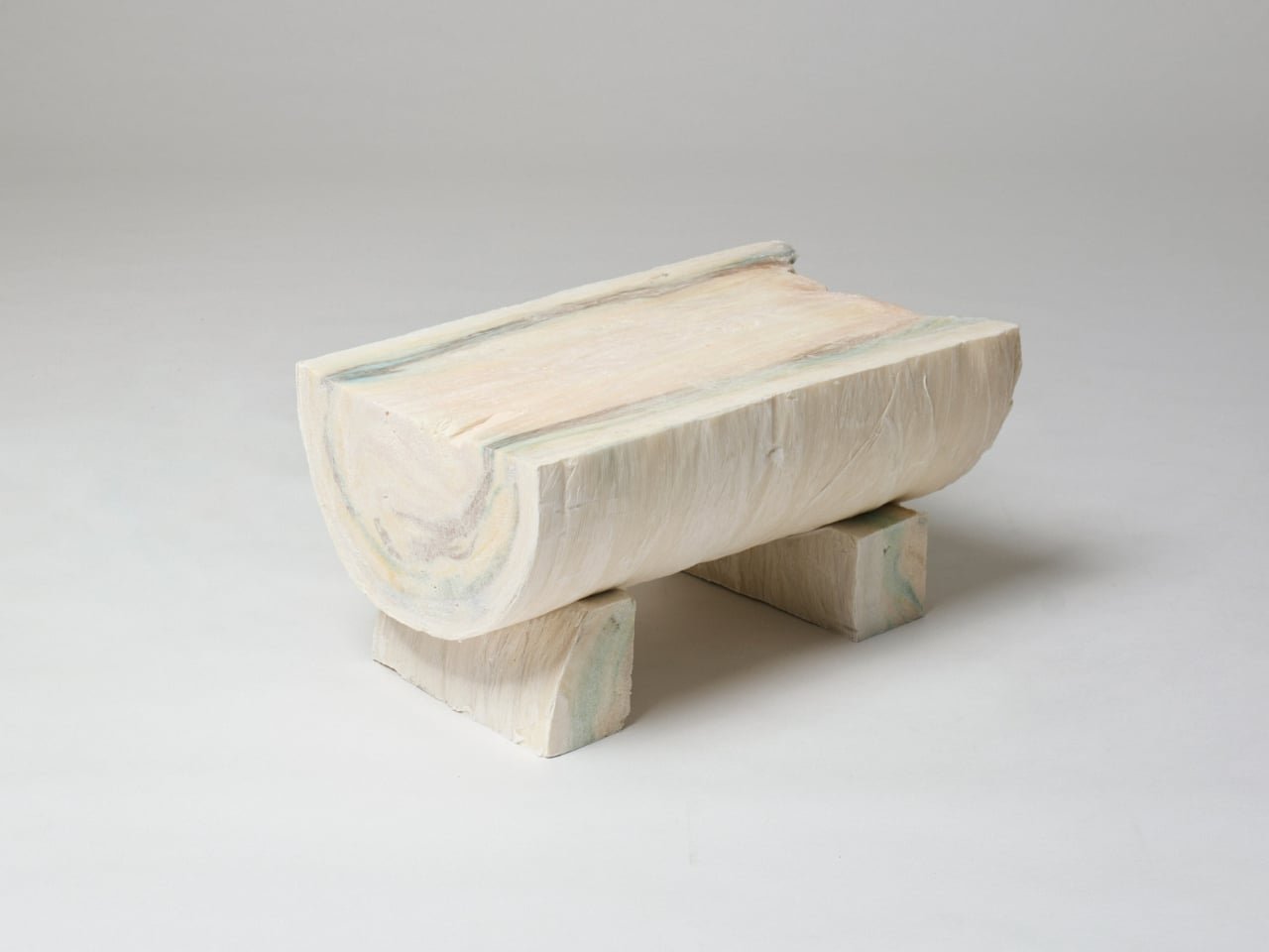 Atık Kağıtların İkinci Hayatı: Issey Miyake Mirasının Yeni Yüzü