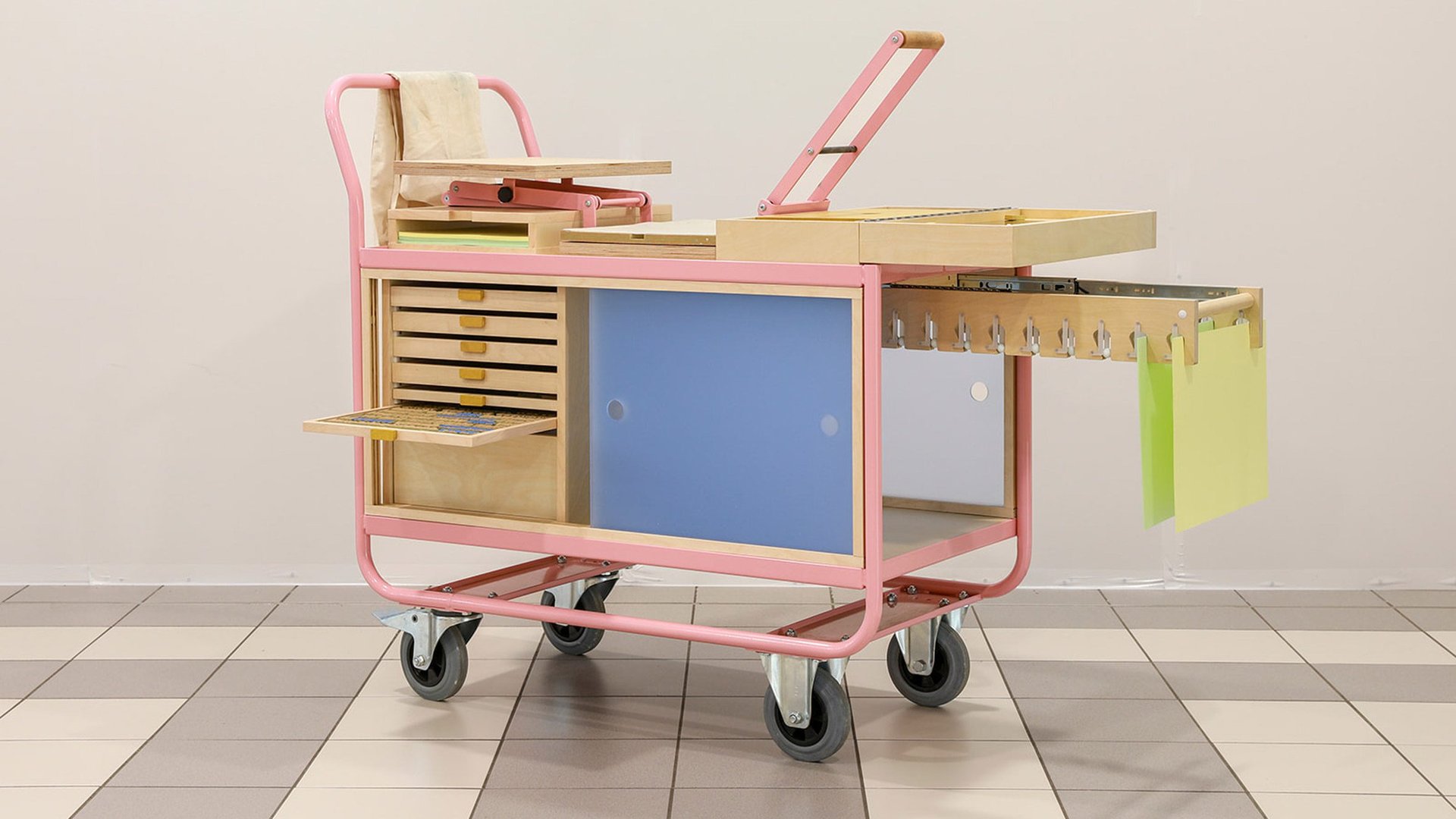 Erwan Bouroullec'ten Arba: Minimalizmde Gizli Bir Mühendislik Şaheseri