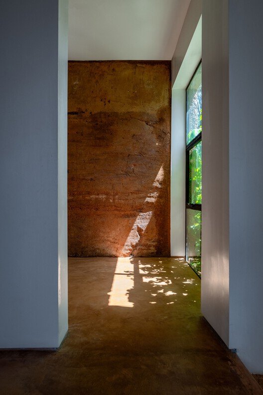 Karen'ın Kalbinde Sanatın Sığınağı: Nyamai Stüdyosu ve Adjaye