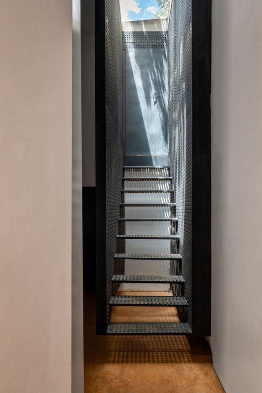 Karen'ın Kalbinde Sanatın Sığınağı: Nyamai Stüdyosu ve Adjaye