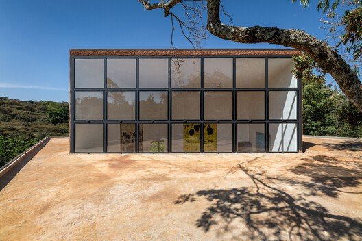 Karen'ın Kalbinde Sanatın Sığınağı: Nyamai Stüdyosu ve Adjaye