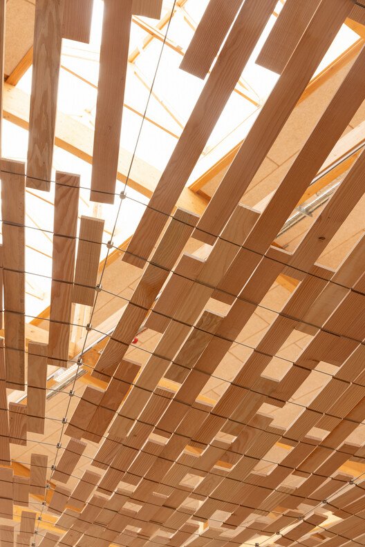 Kengo Kuma Kopenhag'da: "Earth | Tree" ile Doğadan Sanata Işık Dansı