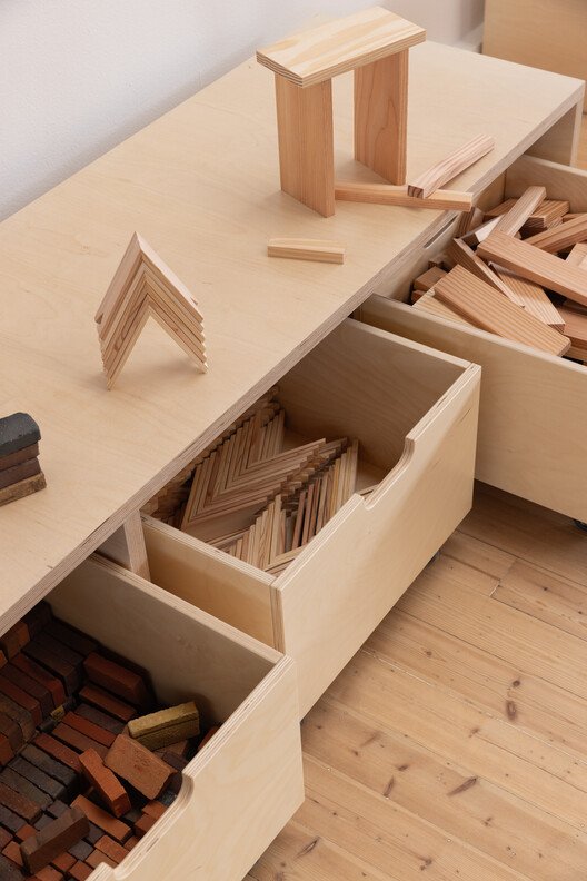 Kengo Kuma Kopenhag'da: "Earth | Tree" ile Doğadan Sanata Işık Dansı