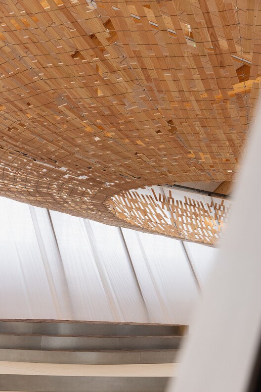 Kengo Kuma Kopenhag'da: "Earth | Tree" ile Doğadan Sanata Işık Dansı