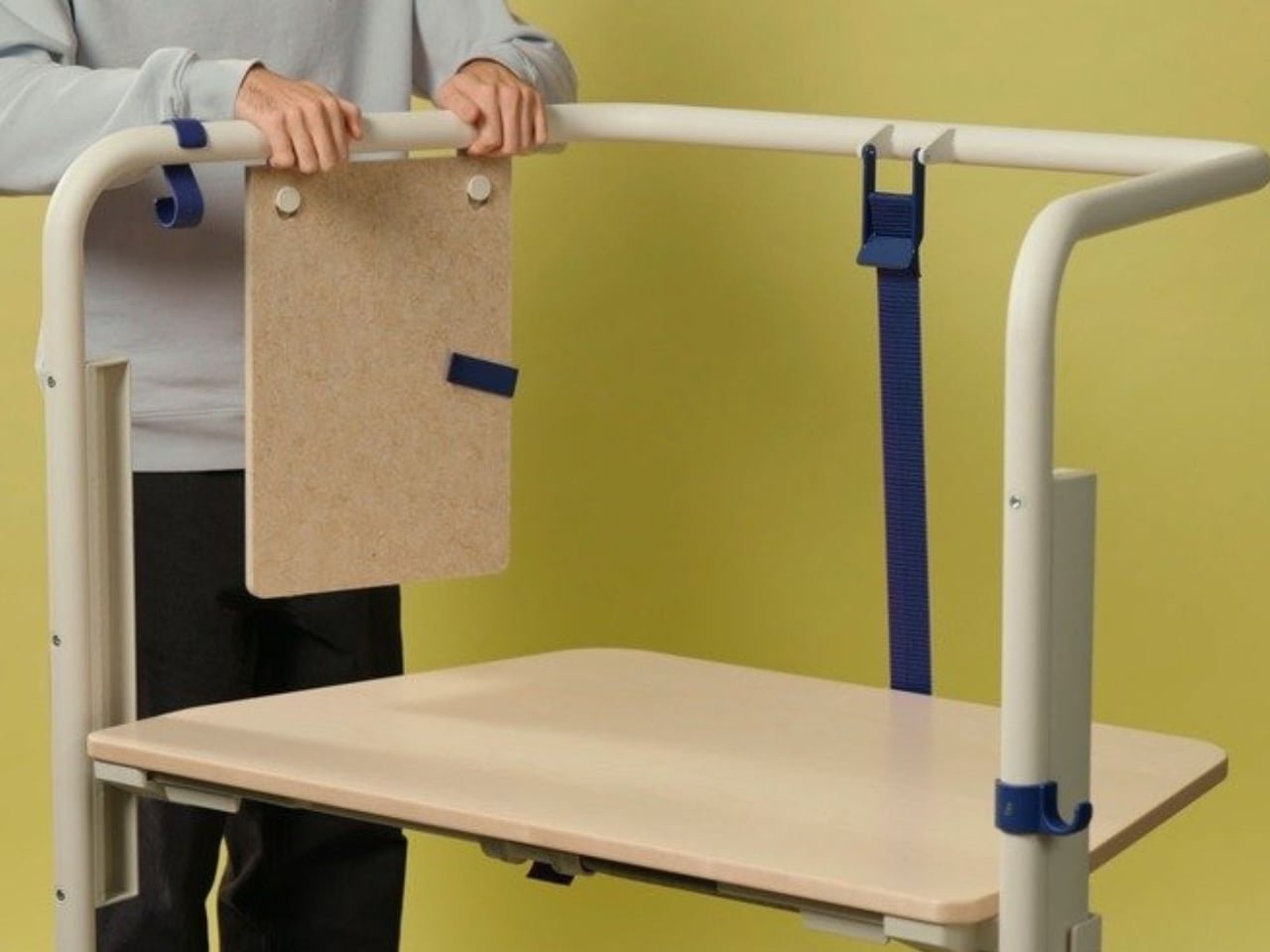 Konstantin Grcic'ten Ofis Masasına Modern Dokunuş: Scout Serisi