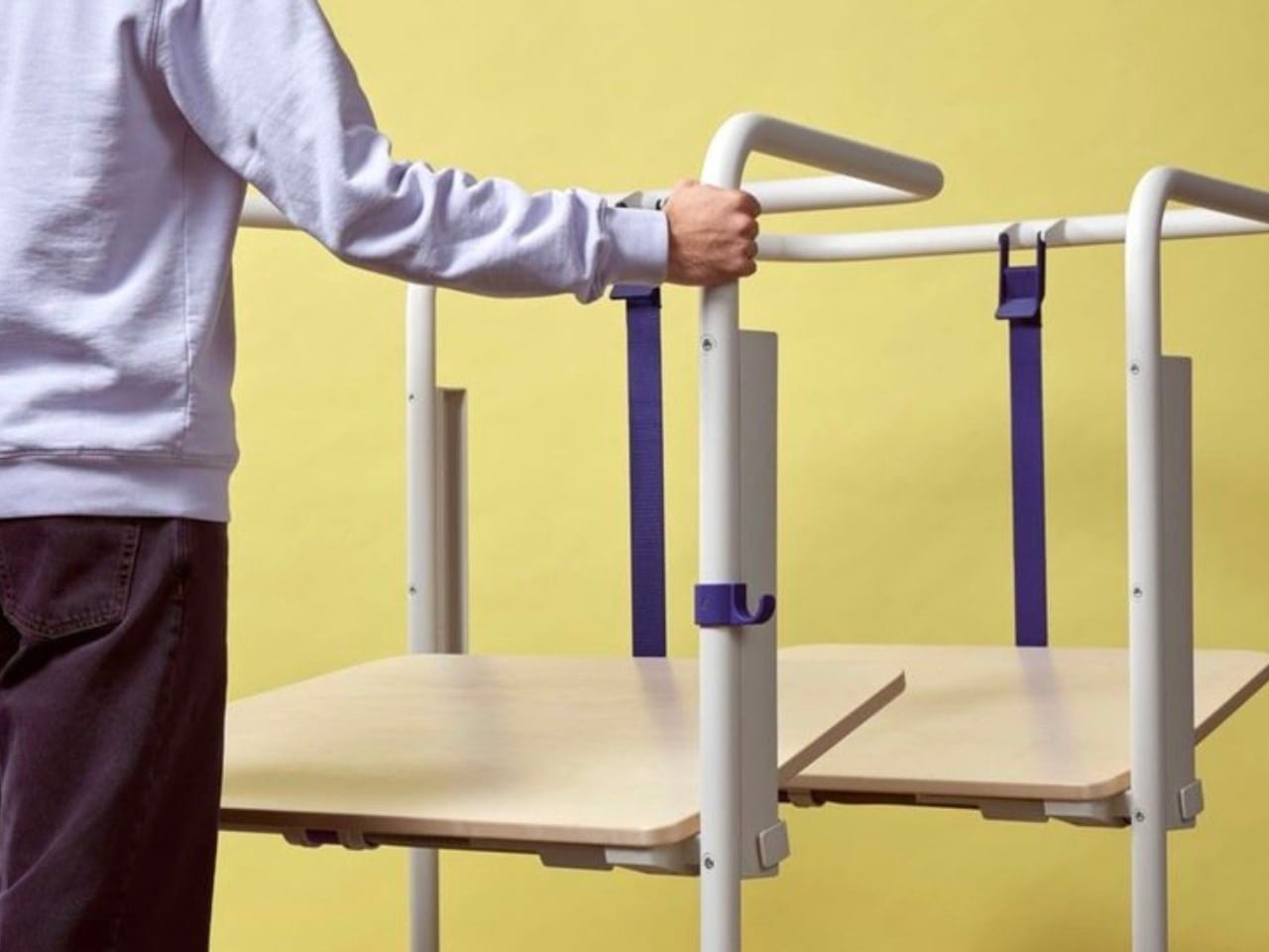 Konstantin Grcic'ten Ofis Masasına Modern Dokunuş: Scout Serisi