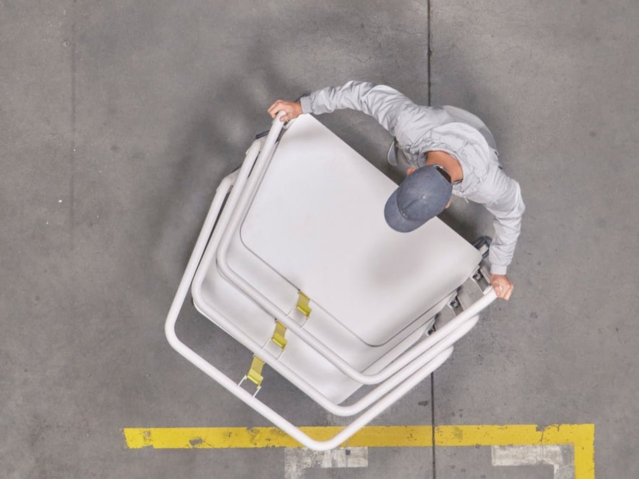 Konstantin Grcic'ten Ofis Masasına Modern Dokunuş: Scout Serisi