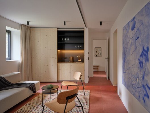 Na Kukačkách: Krkonoše'de Geleneksel ve Modernin Ustaca Buluşması