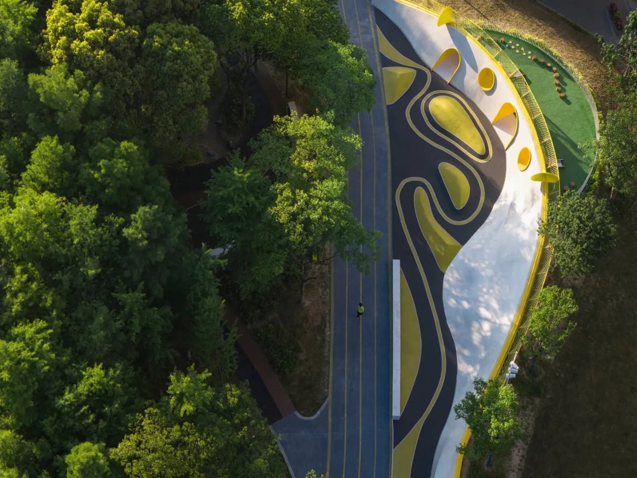 Kunshan Orkestra Parkı: Müzikle Harmanlanmış Yaşayan Kent Kalbi