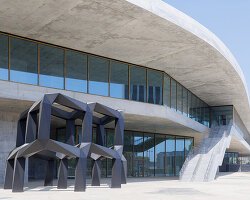 LACMA'da Mimari ve Işık Dansı: Drone'lar Sahne Aldı!