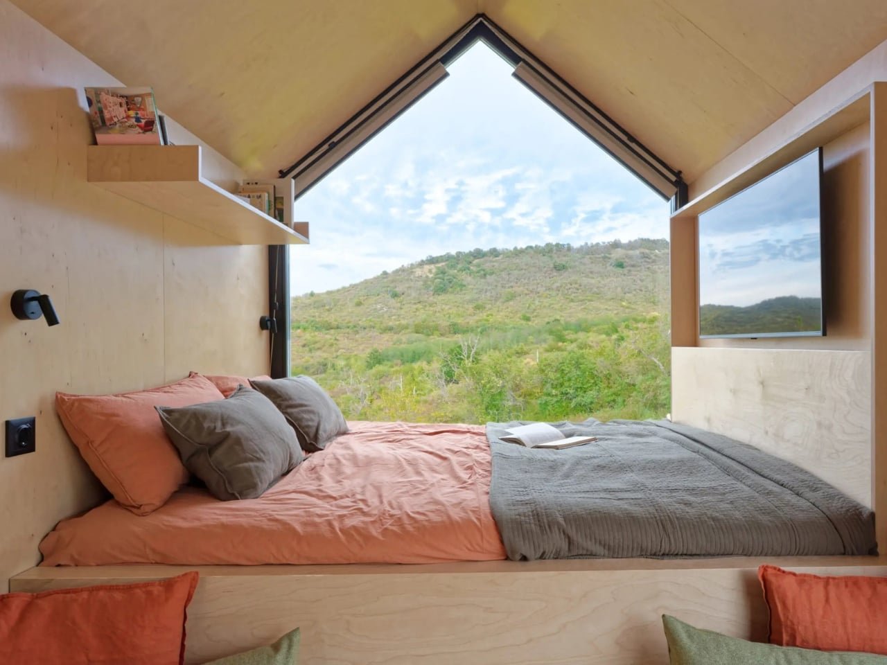 NestOff: Macaristan'da Mikro Kabinle Konaklamaya Yeni Bakış