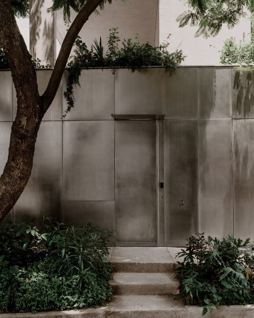 PPAA'dan Barrancas Evi: Meksika'da Yüzen Beton ve Doğa Ahengi